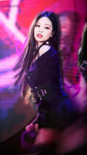 Stunning Jennie Blackpink Neon Pink Stage Aesthetic Mobile Wallpaper
