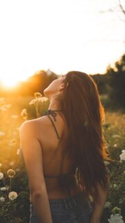Abundance Mindset and Golden Hour Manifestation Aesthetic Wallpaper