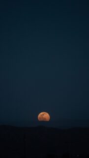 Cancer Zodiac Moon Glow Aesthetic Spiritual Phone Wallpaper