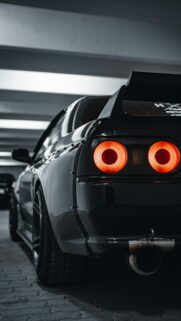 Black Nissan Skyline R32 GT-R Rear View Mobile Phone Wallpaper