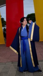 Cosplay Warrior in Blue Traditional Attire High Quality Wallpaper