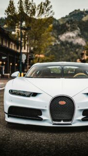 White Bugatti Chiron Luxury Supercar Mobile Phone Wallpaper