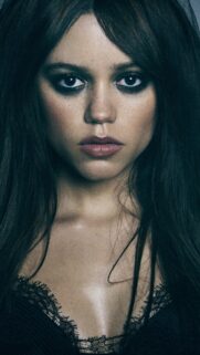 Jenna Ortega High-Quality Mobile Wallpaper – Cinematic Portrait for Smartphone
