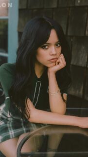 Stunning Jenna Ortega 4K Mobile Wallpaper – Premium High-Definition Aesthetic Background