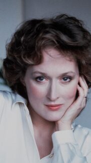 Stunning Meryl Streep Portrait Mobile Wallpaper – High Quality HD Background