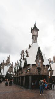 Hogsmeade Village Winter Scene Harry Potter Themed Mobile Wallpaper
