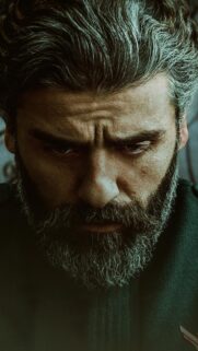 Oscar Isaac High-Quality Mobile Wallpaper – Cinematic Portrait 4K Background