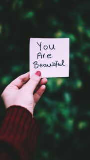 Positive Affirmation Manifestation Quote for Self Love and Confidence Wallpaper
