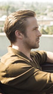 Ryan Gosling HD Mobile Wallpaper – High Quality Portrait Background