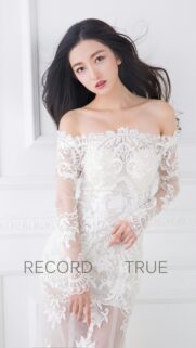 Stunning Asian Woman in Elegant White Lace Dress High Quality Mobile Wallpaper