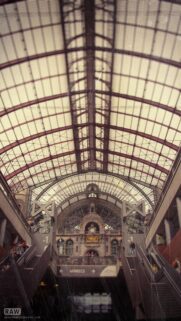 Antwerp Central Station Architecture Mobile Wallpaper: Stunning Vintage Train Station Interior Design