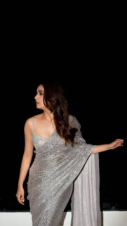 Stunning Keerthy Suresh in a Glittering Silver Saree High-Quality Mobile Wallpaper