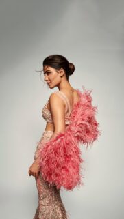 Stunning Samantha Ruth Prabhu in Pink Feather Embellished Dress 4K Mobile Wallpaper