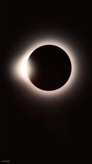 Minimalist Solar Eclipse Mobile Wallpaper in High Resolution