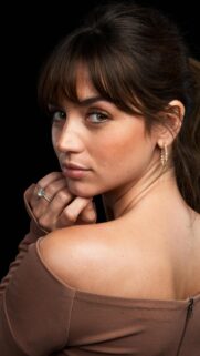 Stunning Ana de Armas Portrait High Resolution Mobile Wallpaper