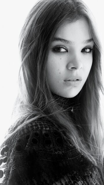 Hailee Steinfeld Stunning Black and White Portrait Mobile Wallpaper