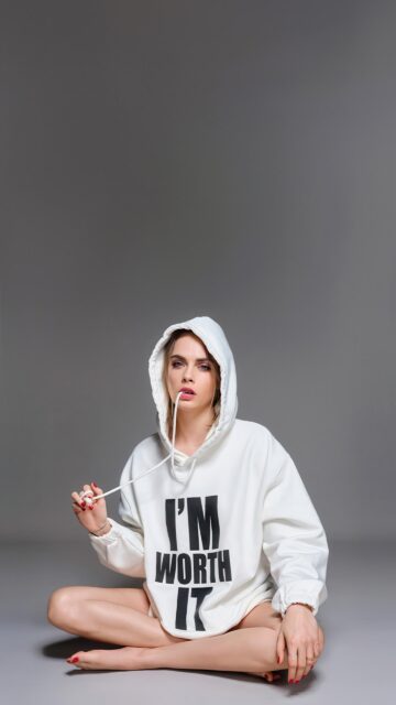 Cara Delevingne I Am Worth It White Hoodie Wallpaper for Mobile