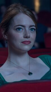 Stunning Emma Stone 4K Mobile Wallpaper – Best Hollywood Actress Backgrounds
