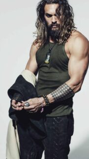 Jason Momoa High-Definition Mobile Wallpaper – Cinematic Portrait for Smartphone