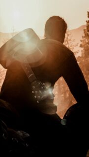 Joel Miller The Last of Us High Quality Mobile Wallpaper – Stunning 4K Background