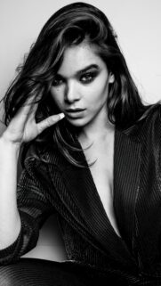 Stunning Hailee Steinfeld Black and White Portrait Mobile Wallpaper