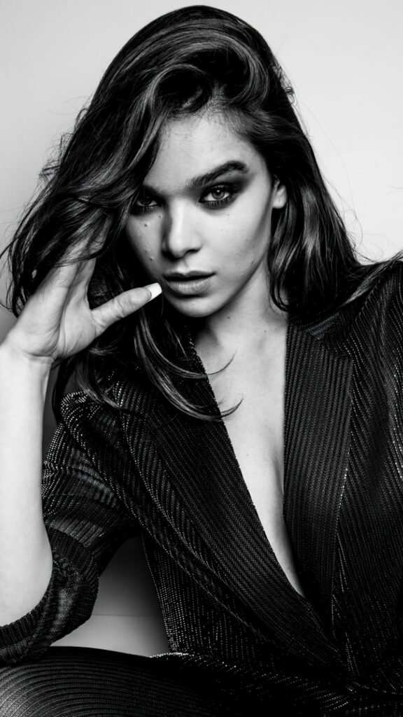 Stunning Hailee Steinfeld Black and White Portrait Mobile Wallpaper