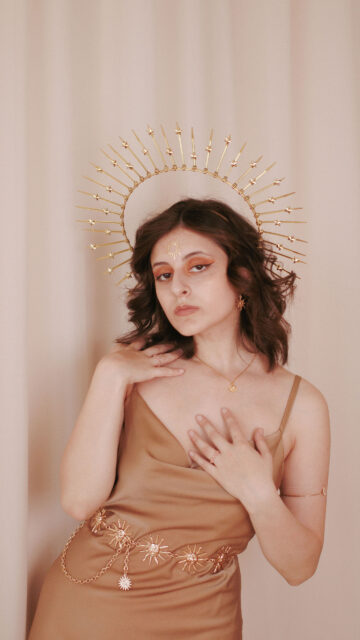 Divine Leo Sun Goddess Gold Aesthetic Zodiac Wallpaper