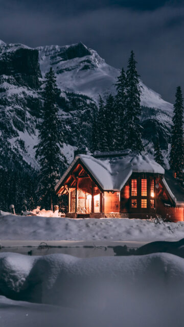 Cozy Snowy Mountain Cabin Mobile Wallpaper
