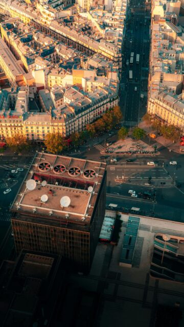 Stunning Aerial View of Paris Cityscape at Sunset 4K Mobile Wallpaper