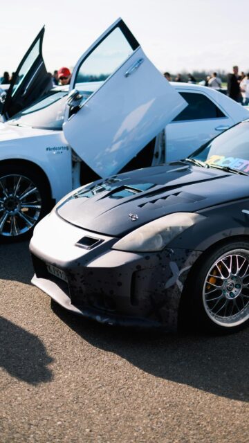 Custom Nissan 350Z and Lambo Door Car Meet Aesthetic Wallpaper