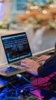 DJ Laptop Live Set Music Performance Professional Mobile Wallpaper
