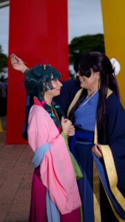 Maomao and Jinshi Cosplay from The Apothecary Diaries Wallpaper