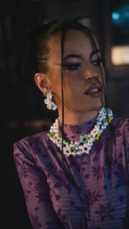 Chic Glamour Fashion Woman Aesthetic 4K Phone Wallpaper