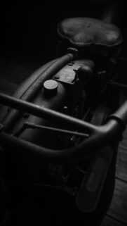 Vintage Motorcycle Fuel Tank and Seat Monochrome Details Wallpaper