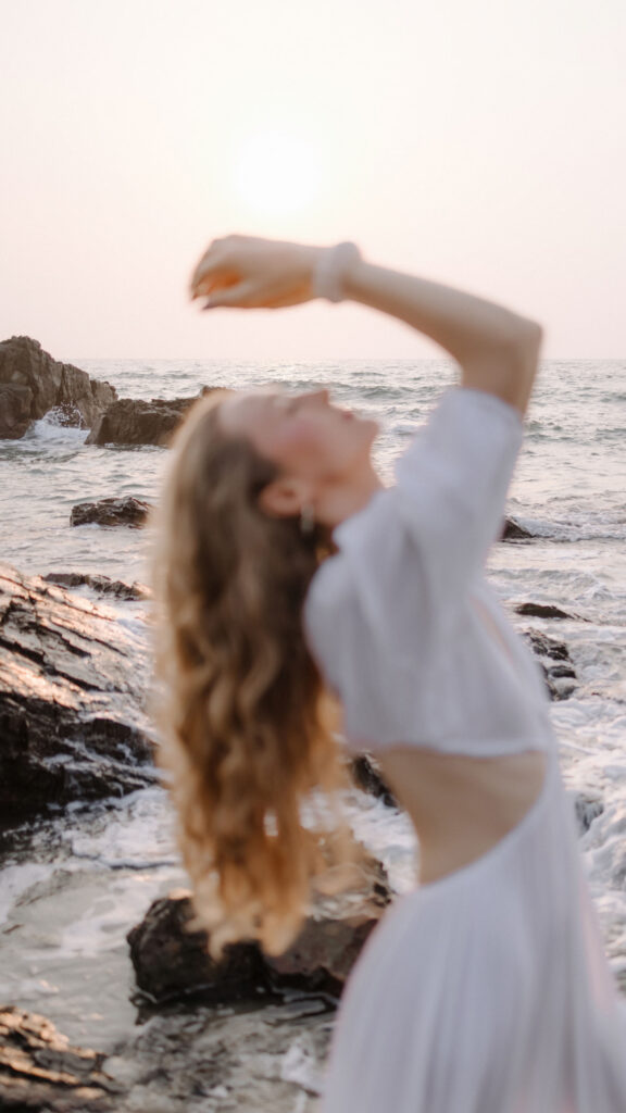 Divine Feminine Energy and Abundance Manifestation Aesthetic Wallpaper