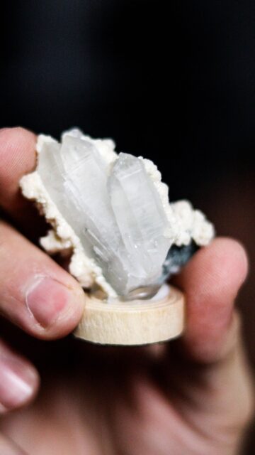Clear Quartz Crystal Healing Energy Aesthetic Wallpaper