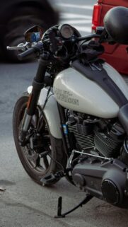Stunning Harley-Davidson Motorcycle Close-Up Mobile Wallpaper