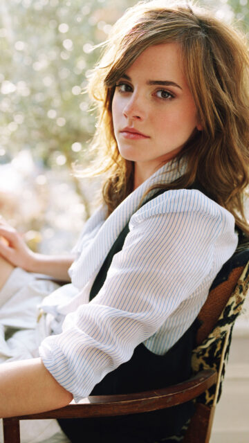 Emma Watson Portrait Aesthetic Mobile Wallpaper