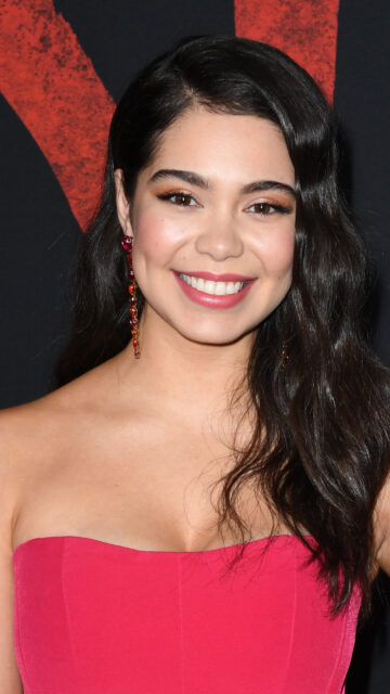 Auli'i Cravalho Portrait Mobile Wallpaper