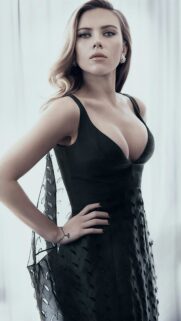 Scarlett Johansson Stunning 4K Mobile Wallpaper – Bestwallpapers.net