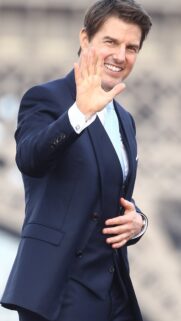 Tom Cruise High-Quality 4K Mobile Wallpaper for iPhone and Android