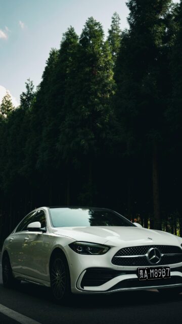 Elegant White Mercedes-Benz C-Class Luxury Car Mobile Wallpaper