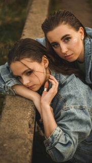 Dual Nature Gemini Aesthetic Astrology and Zodiac Personality Wallpaper