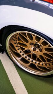 Stunning Gold Work VS Wheels Car Rim Luxury Mobile Wallpaper