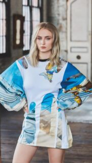 Stunning Sophie Turner Portrait in Artistic Louis Vuitton Dress Wallpaper