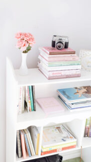 Dreamy Aesthetic Vision Board and Manifestation Goals Desk Wallpaper