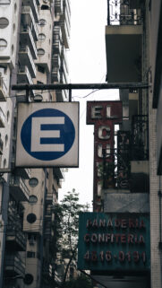 Aquarius Air Sign Aesthetic Minimalist Street Urban Vibes Wallpaper