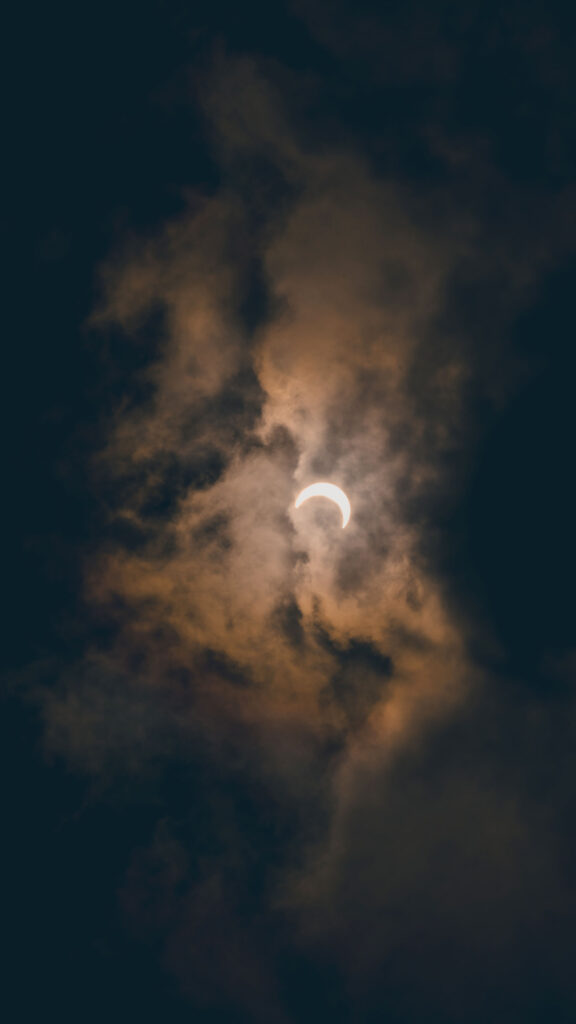Crescent Moon Phase Spiritual Night Aesthetic 4K Phone Wallpaper