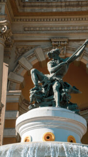 Aquarius Zodiac Energy: Neptune Fountain Statue Symbolism Wallpaper