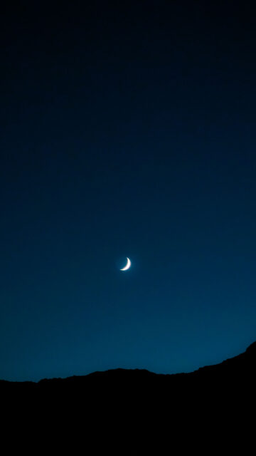 Waxing Crescent Moon Phase Spiritual Energy 4K Phone Wallpaper